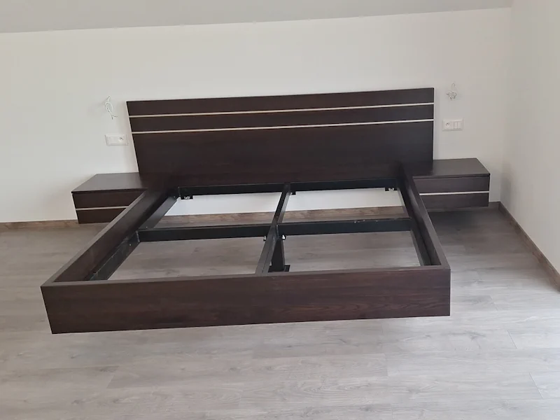Drevená posteľ na mieru – pohľad 1